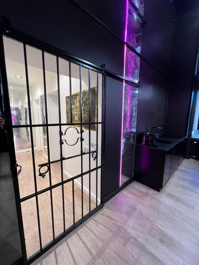 Bdsm Apartament Czestochowa Luxxx - Adults Only - Tylko Dla Doroslych Luaran gambar